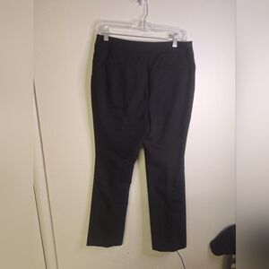 Chicos So Slimming Black Straight Leg Women's Pants.   Size 0.5 Chico Or Small